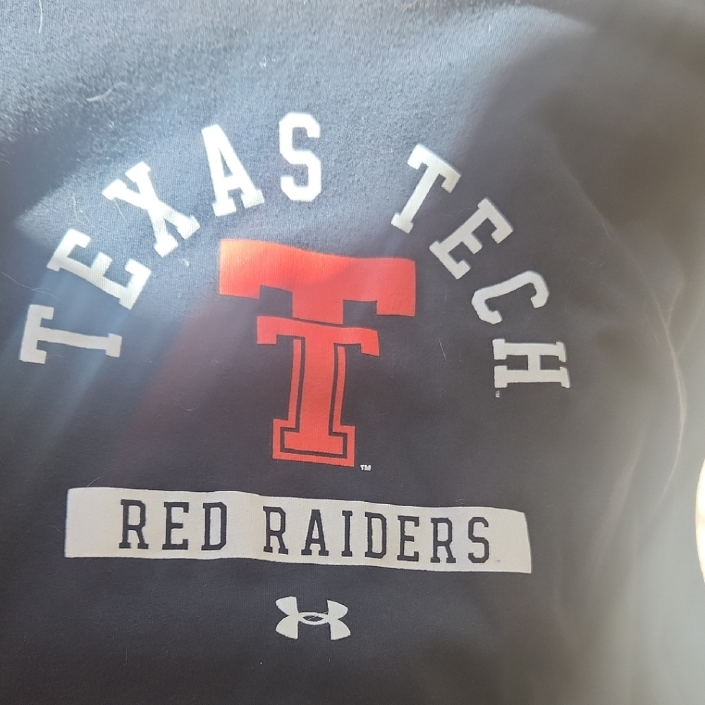Under Armour Black Texas Tech Tee with Red and White Accents XL Long Sleeved